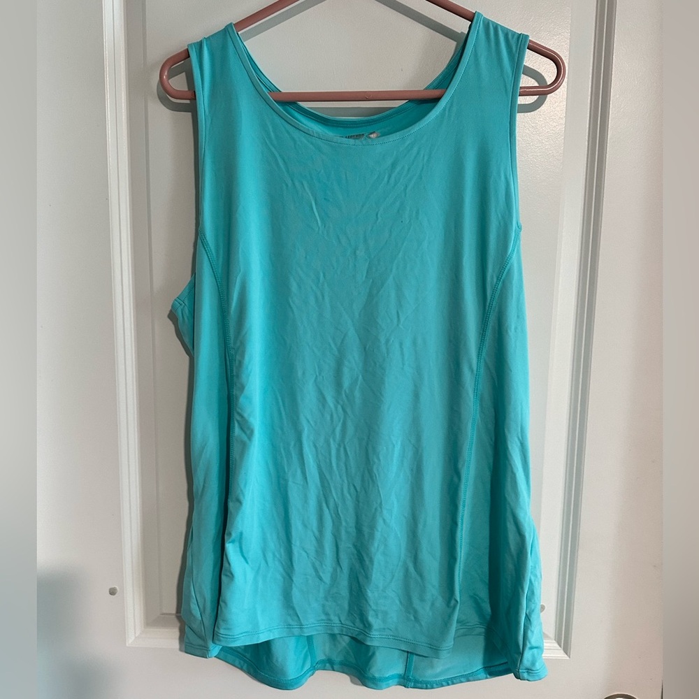 Women’s Reel Legends With Reel Tech size XL. In GUC